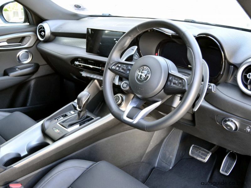 2024 Alfa Romeo Tonale Veloce - 1.5 Petrol/Hybrid pictures