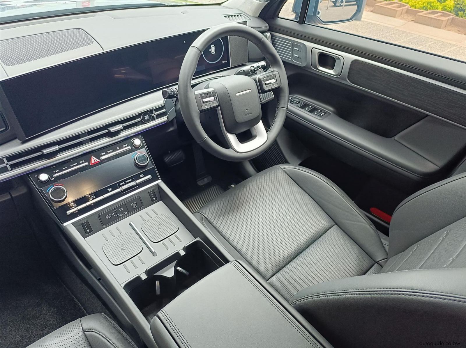2026 Hyundai Santa Fe Hybrid 1.5T pictures
