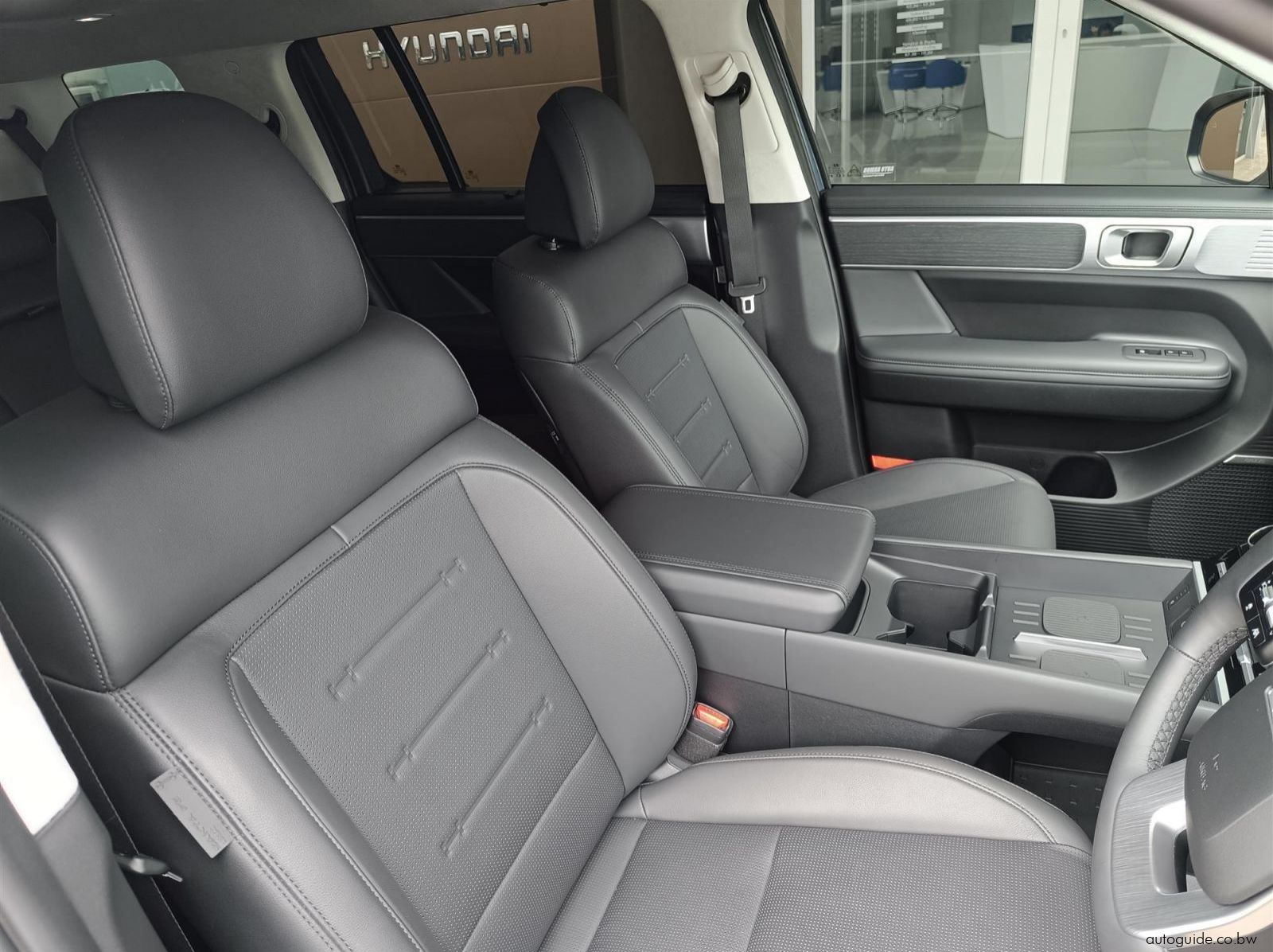 2026 Hyundai Santa Fe Hybrid 1.5T pictures