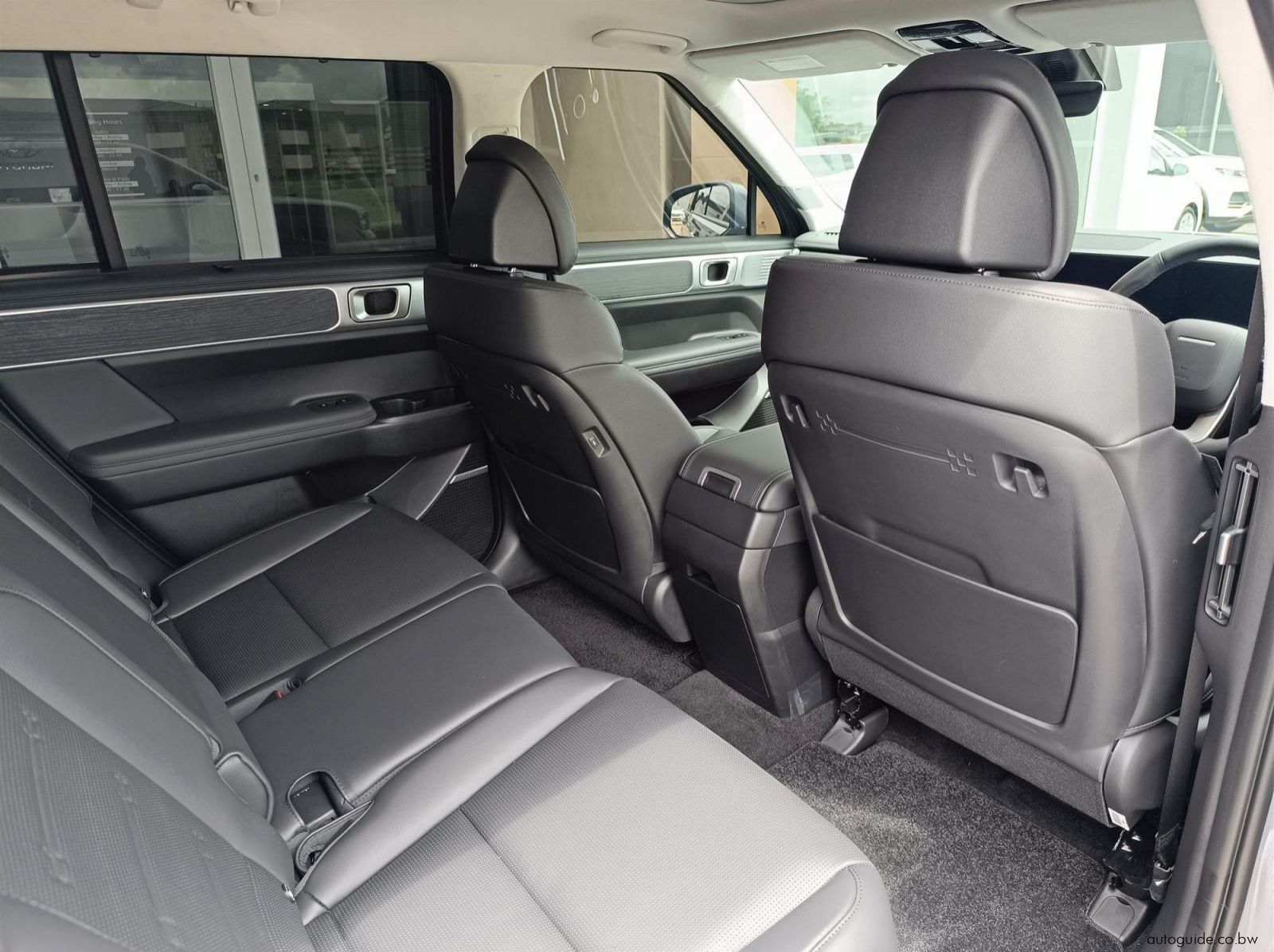 2026 Hyundai Santa Fe Hybrid 1.5T pictures