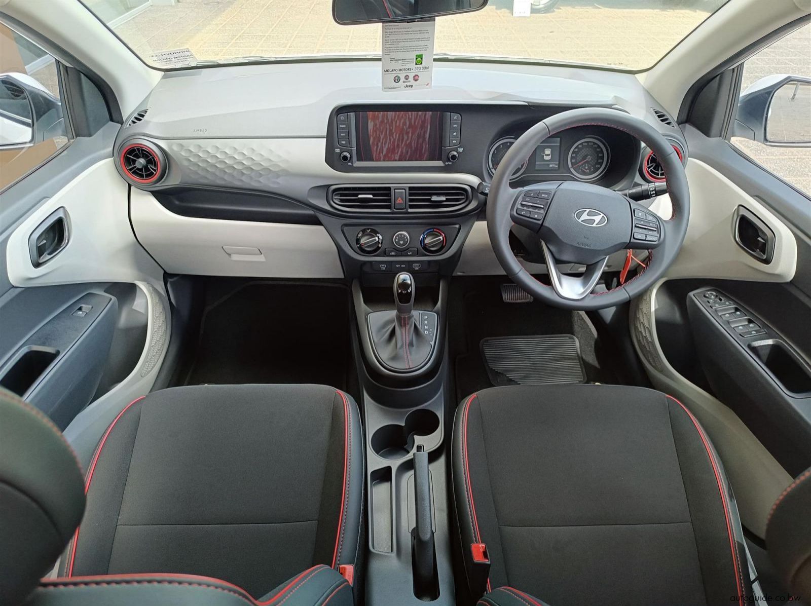 2025 Hyundai Grand i10 1.2 Executive Sedan pictures