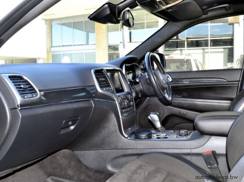 2018 Jeep Grand Cherokee Trailhawk V6 pictures