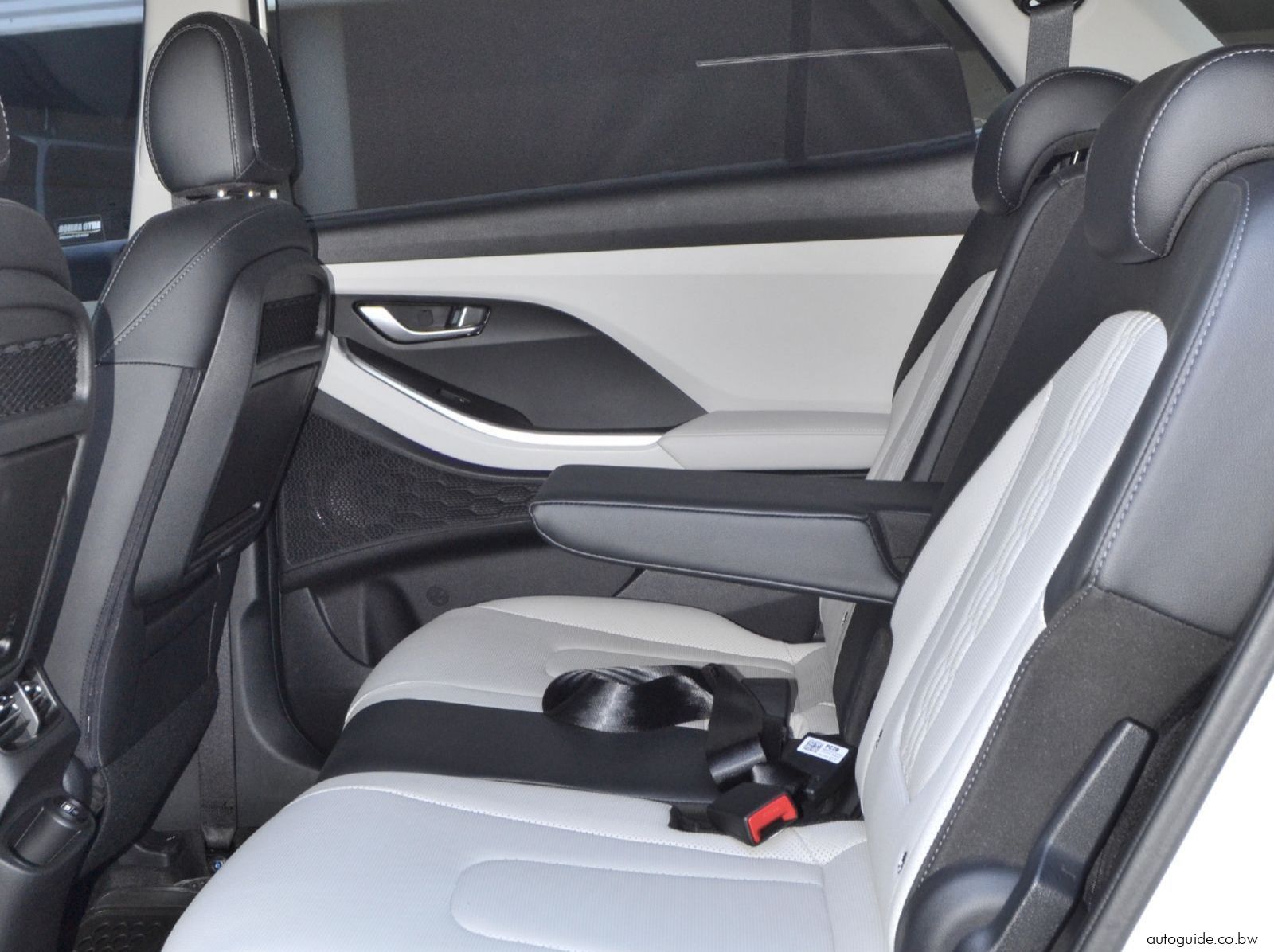 2024 Hyundai Grand Creta - 7 Seater pictures