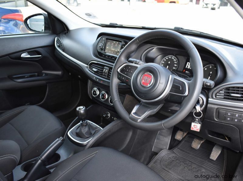 2022 Fiat Tipo pictures