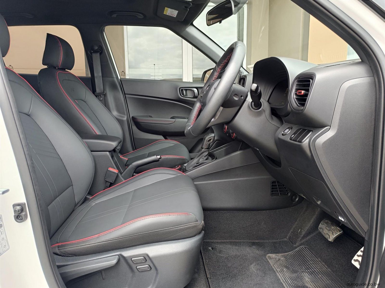 2026 Hyundai Venue 1.0T pictures