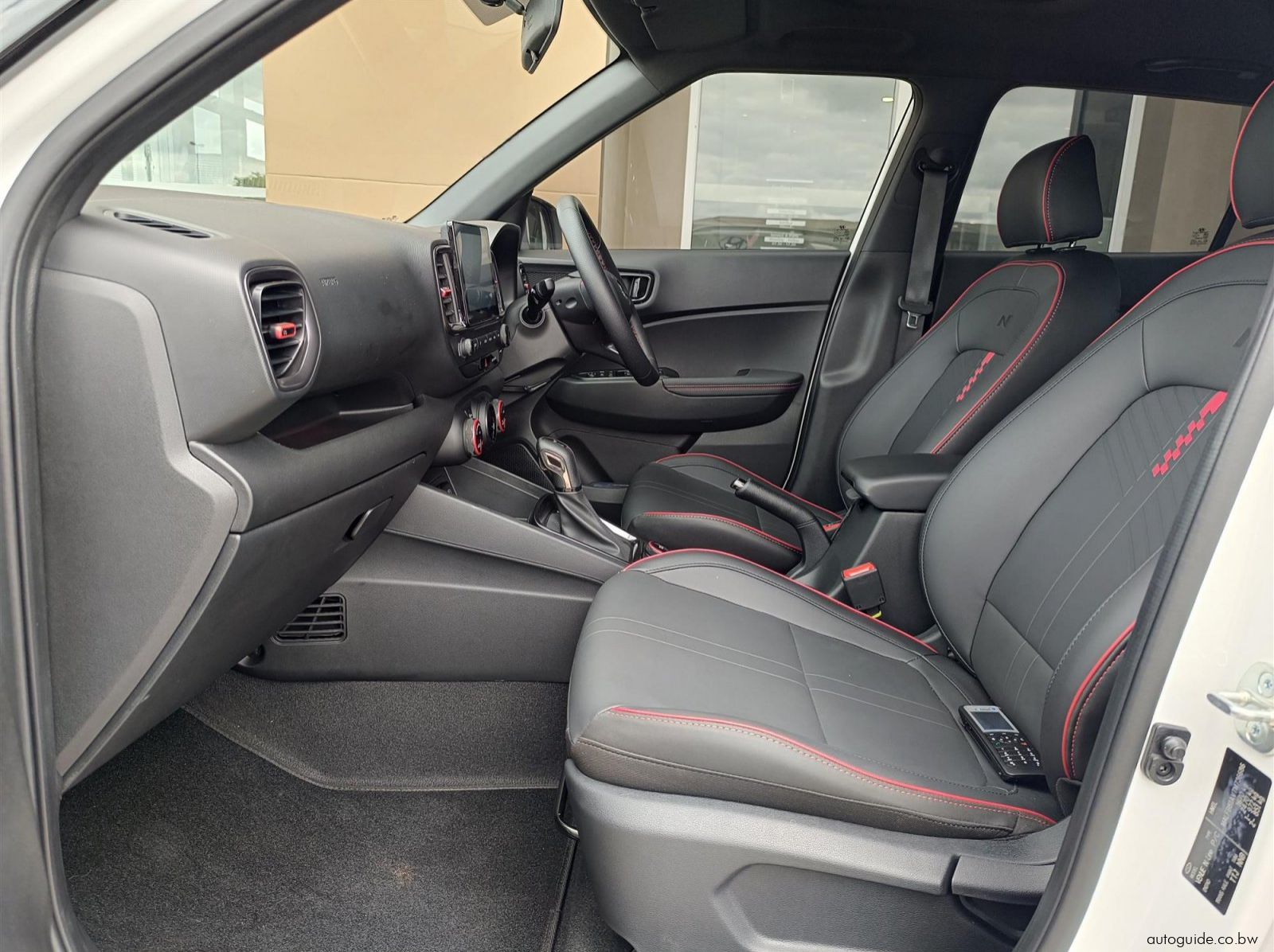 2026 Hyundai Venue 1.0T pictures