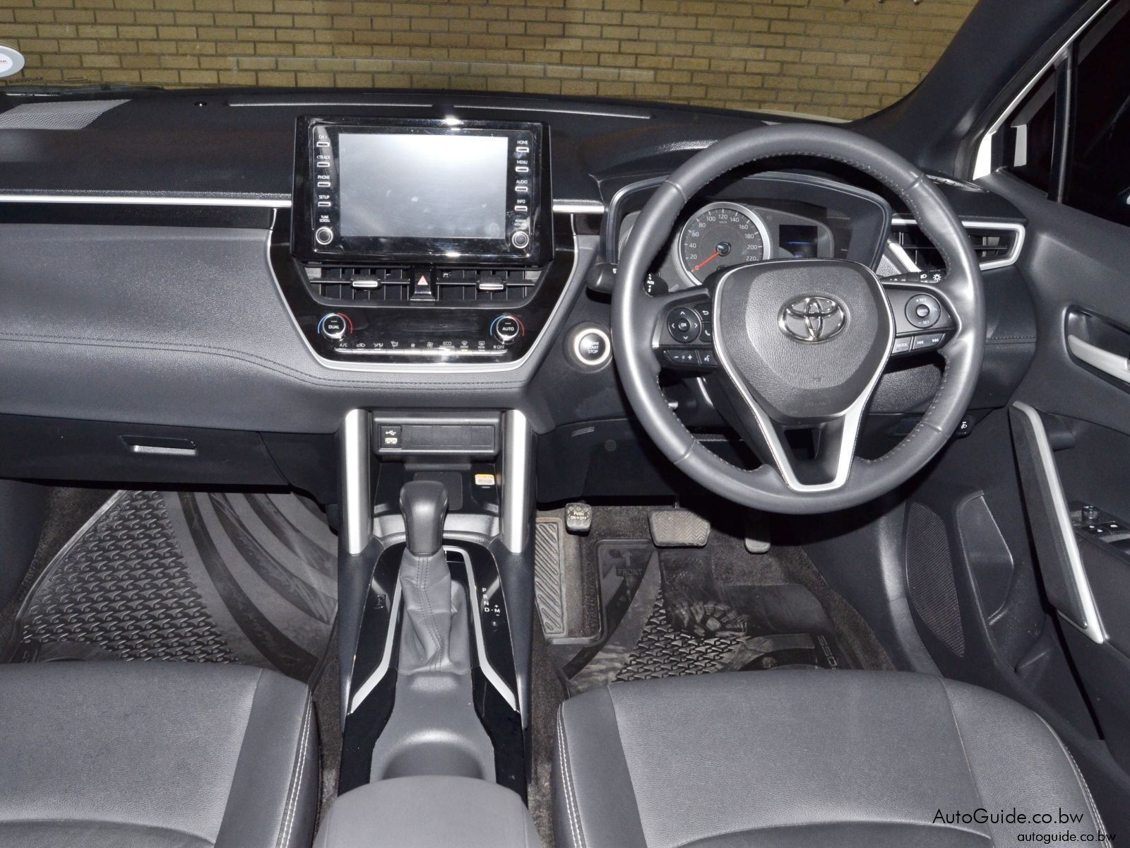 2023 Toyota Corolla Cross photo