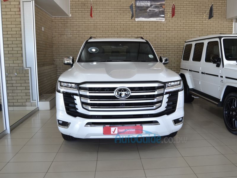 2023 Toyota Land Cruiser 300 Series 3.3TD V6 ZX photo