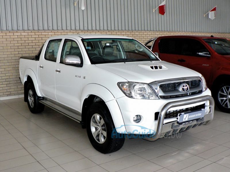 2010 Toyota Hilux D4D for sale | 75 200 Km | Automatic transmission