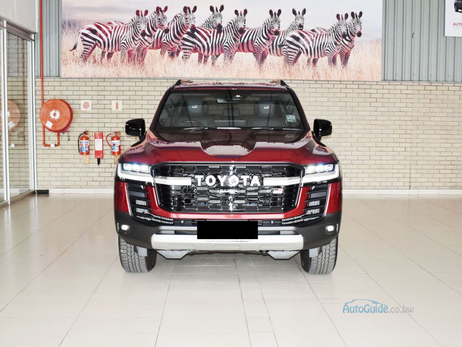 2025 Toyota Land Cruiser 300 Series 3.3D GR-Sport photo