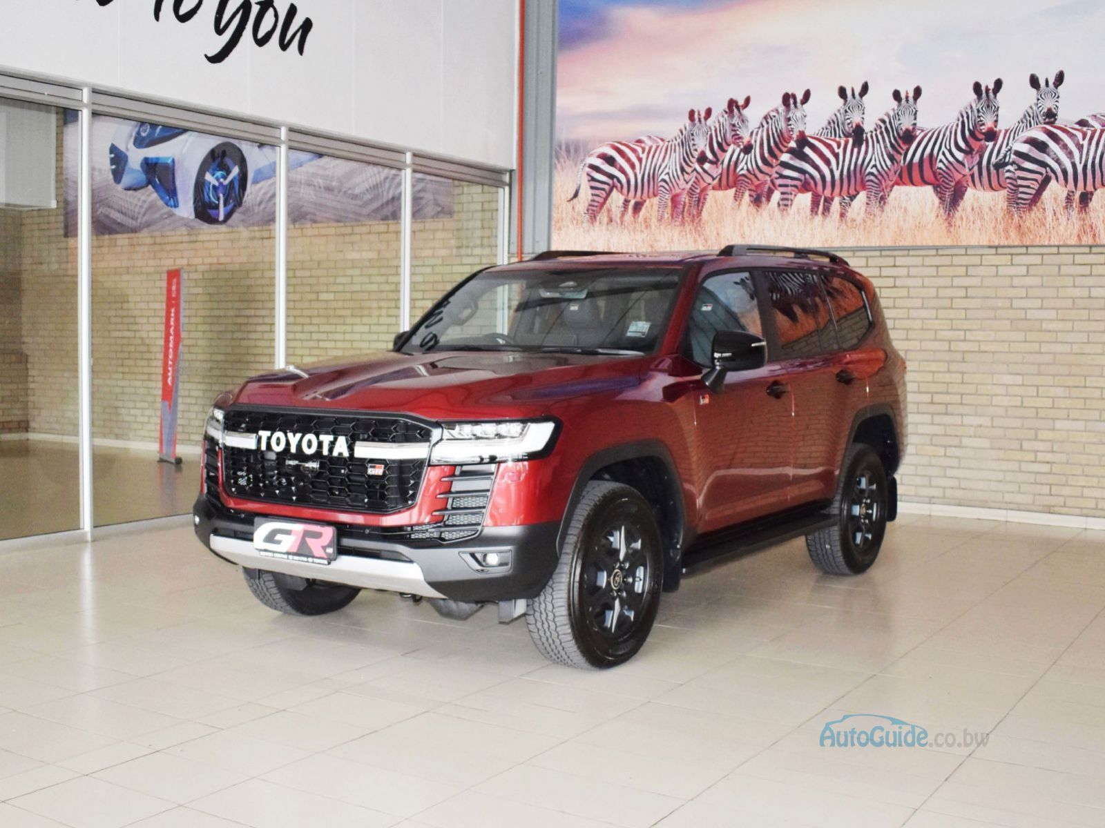 2025 Toyota Land Cruiser 300 Series 3.3D GR-Sport photo