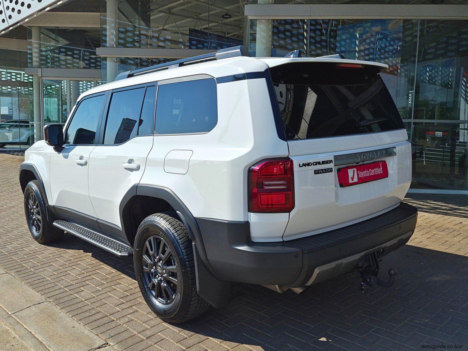 2025 Toyota Prado TX photo