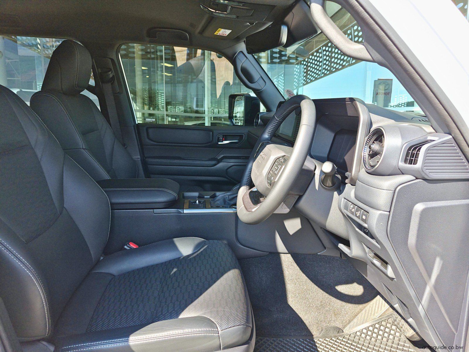 2025 Toyota Prado TX photo