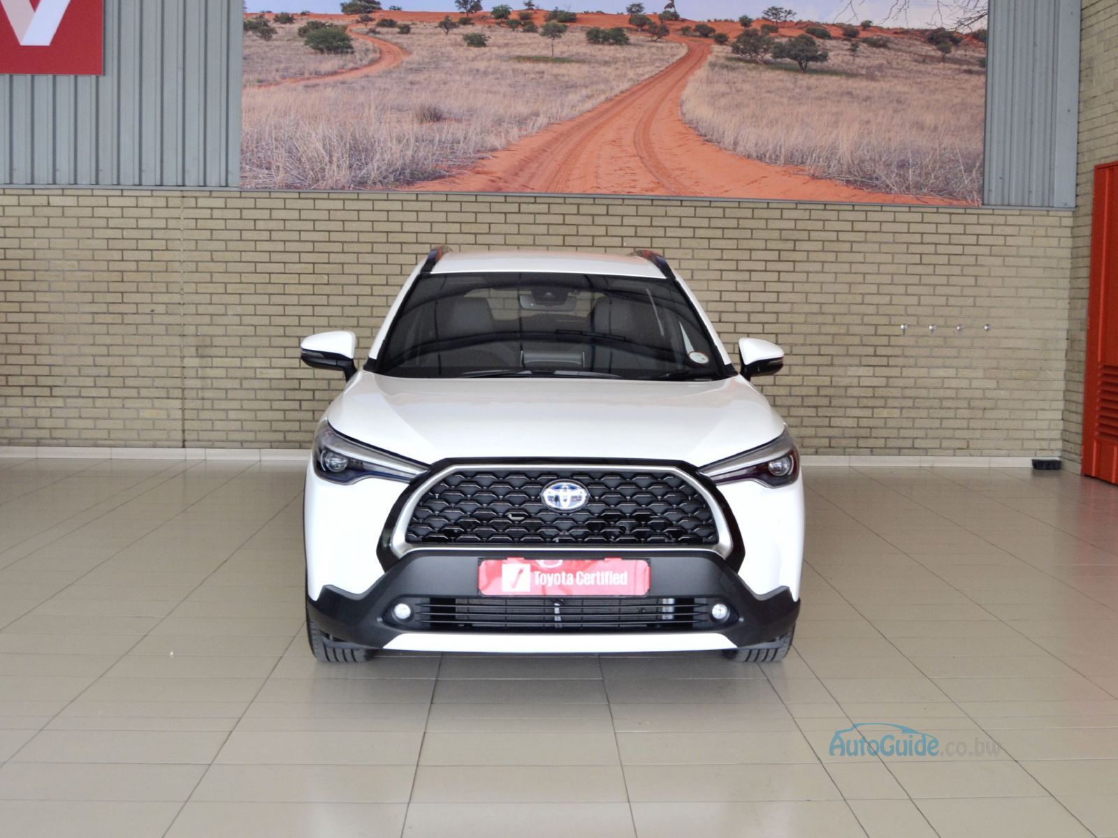 2025 Toyota Corolla Cross XR HEV photo