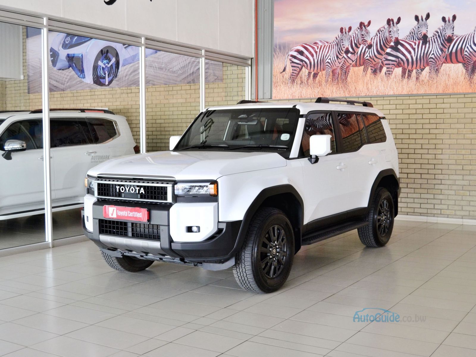 2025 Toyota Prado 2.8GD TX photo