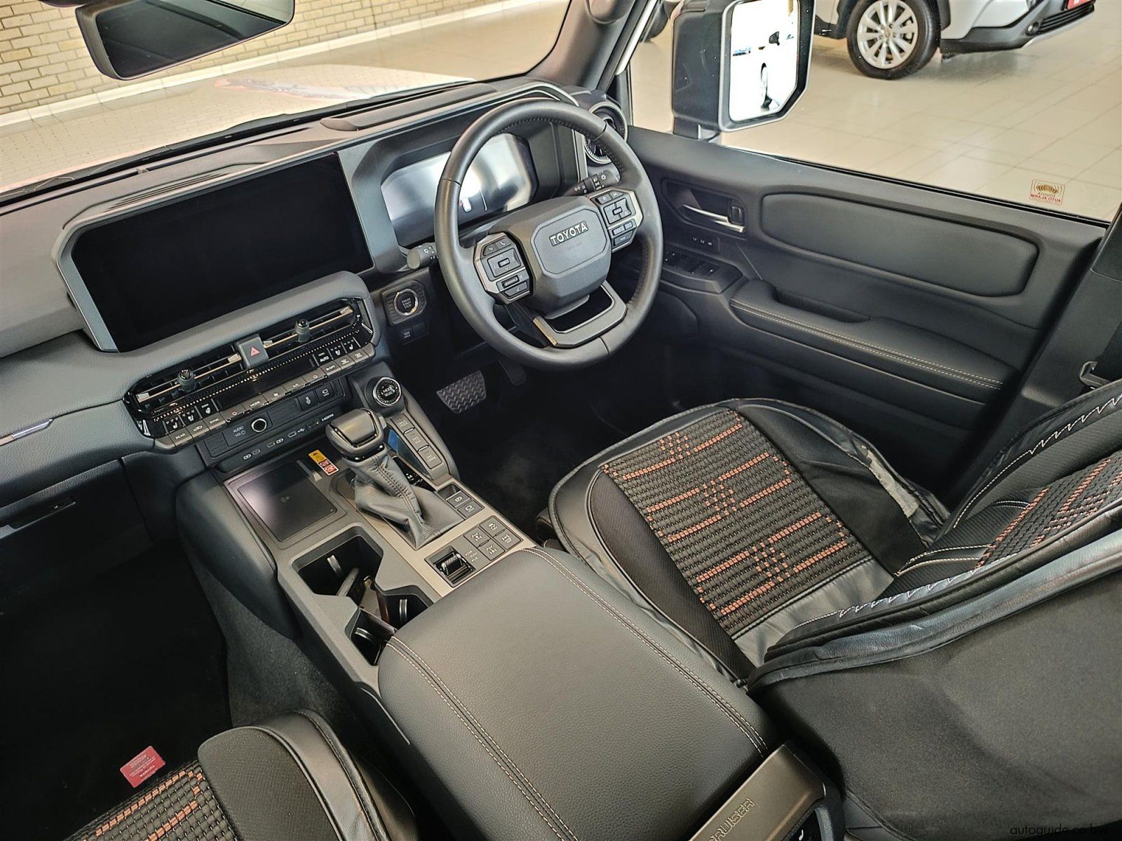 2025 Toyota Prado VX-R 2.8GD TX photo