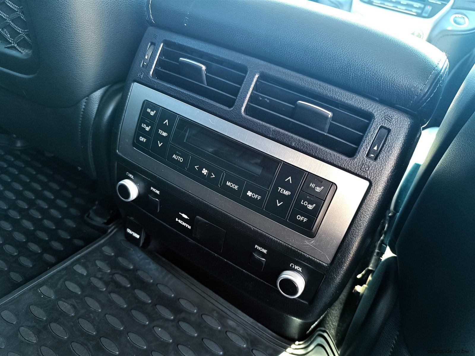 2020 Toyota Land Cruiser 200 4.5TD VX-R V8 photo