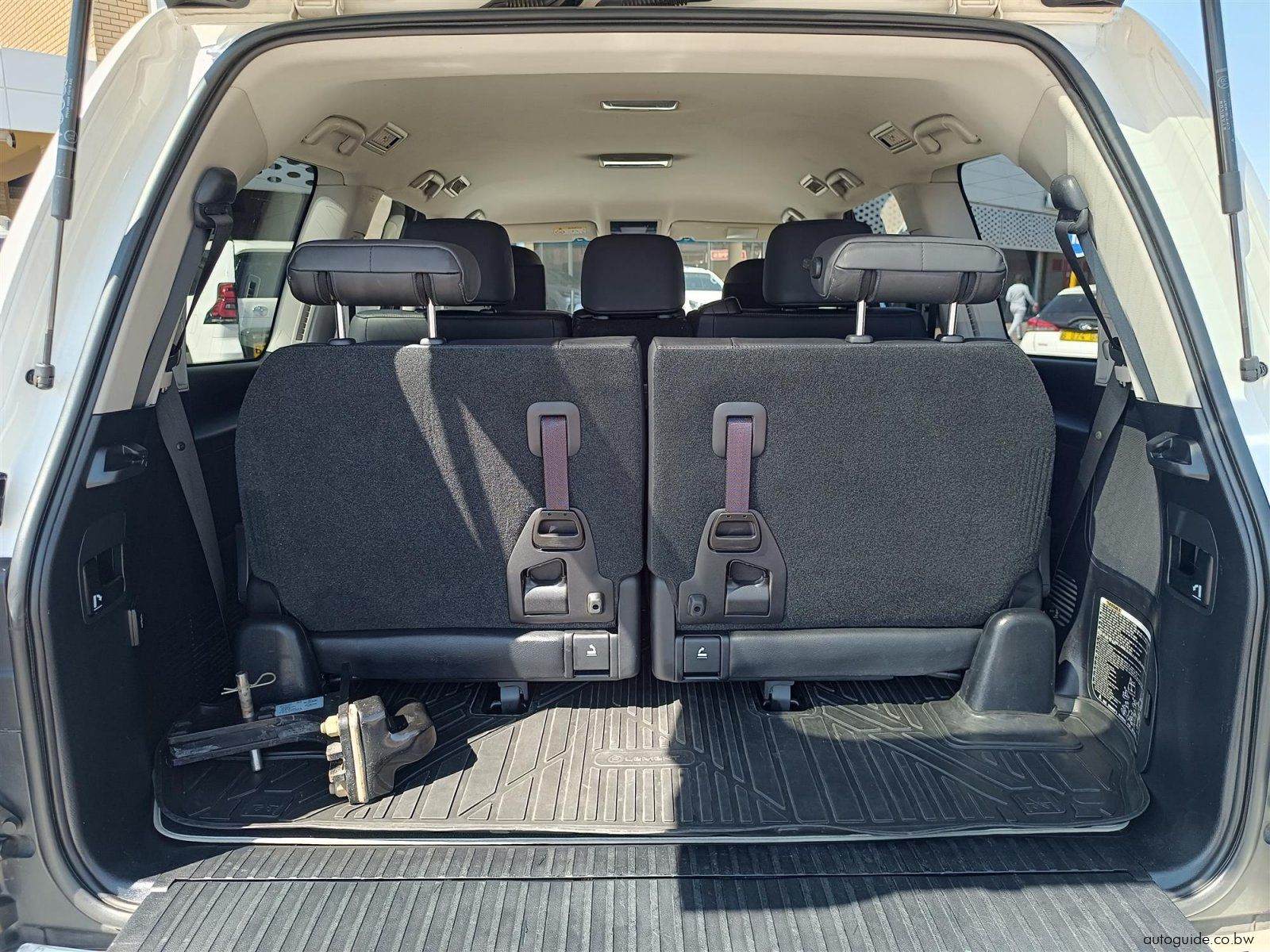 2020 Toyota Land Cruiser 200 4.5TD VX-R V8 photo