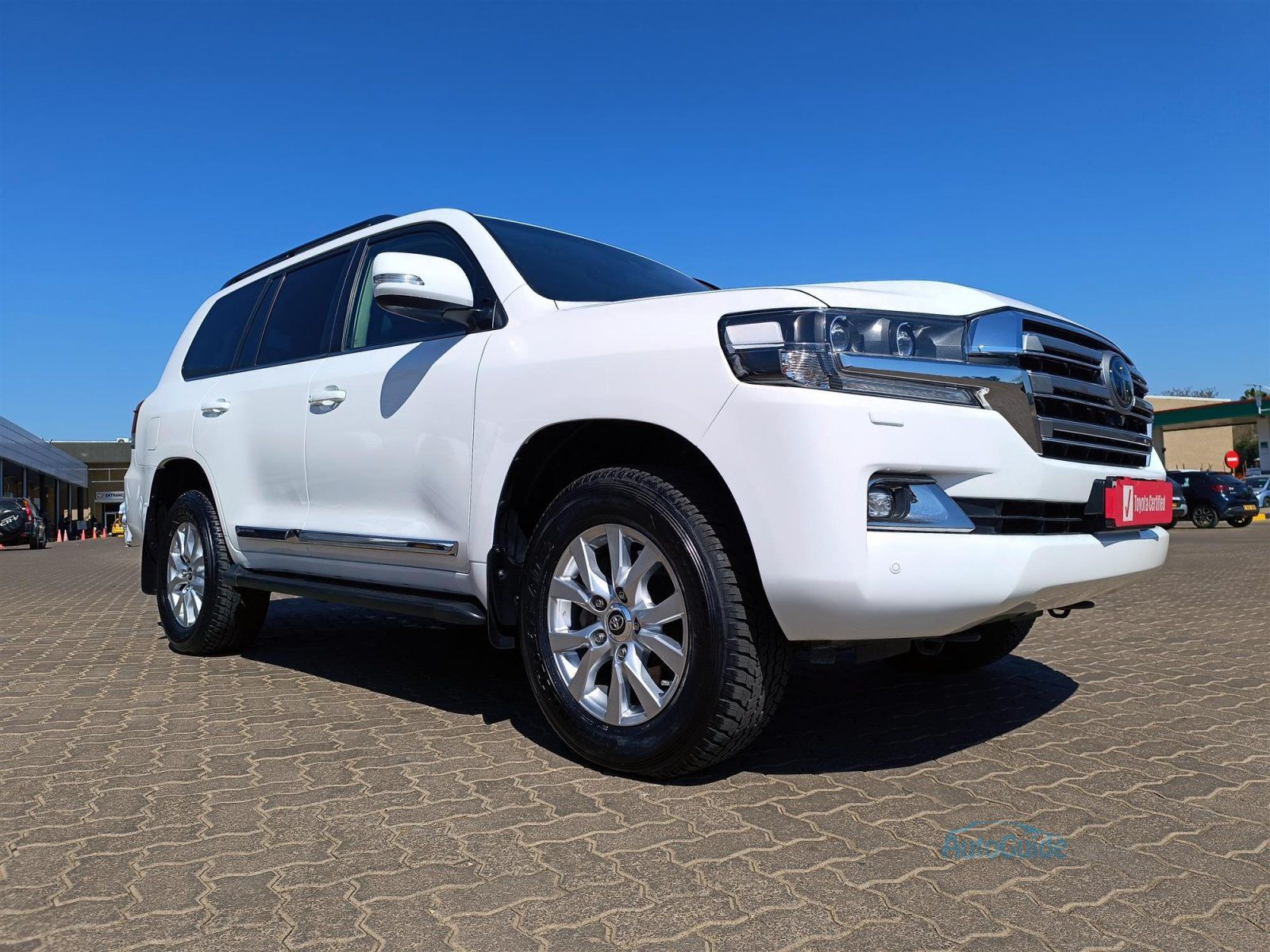 2020 Toyota Land Cruiser 200 4.5TD VX-R V8 photo