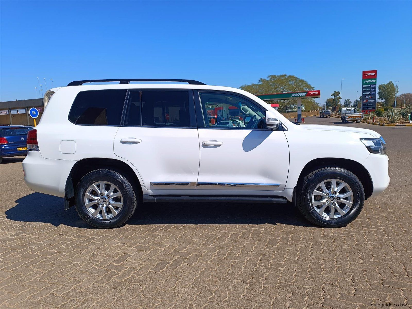 2020 Toyota Land Cruiser 200 4.5TD VX-R V8 photo