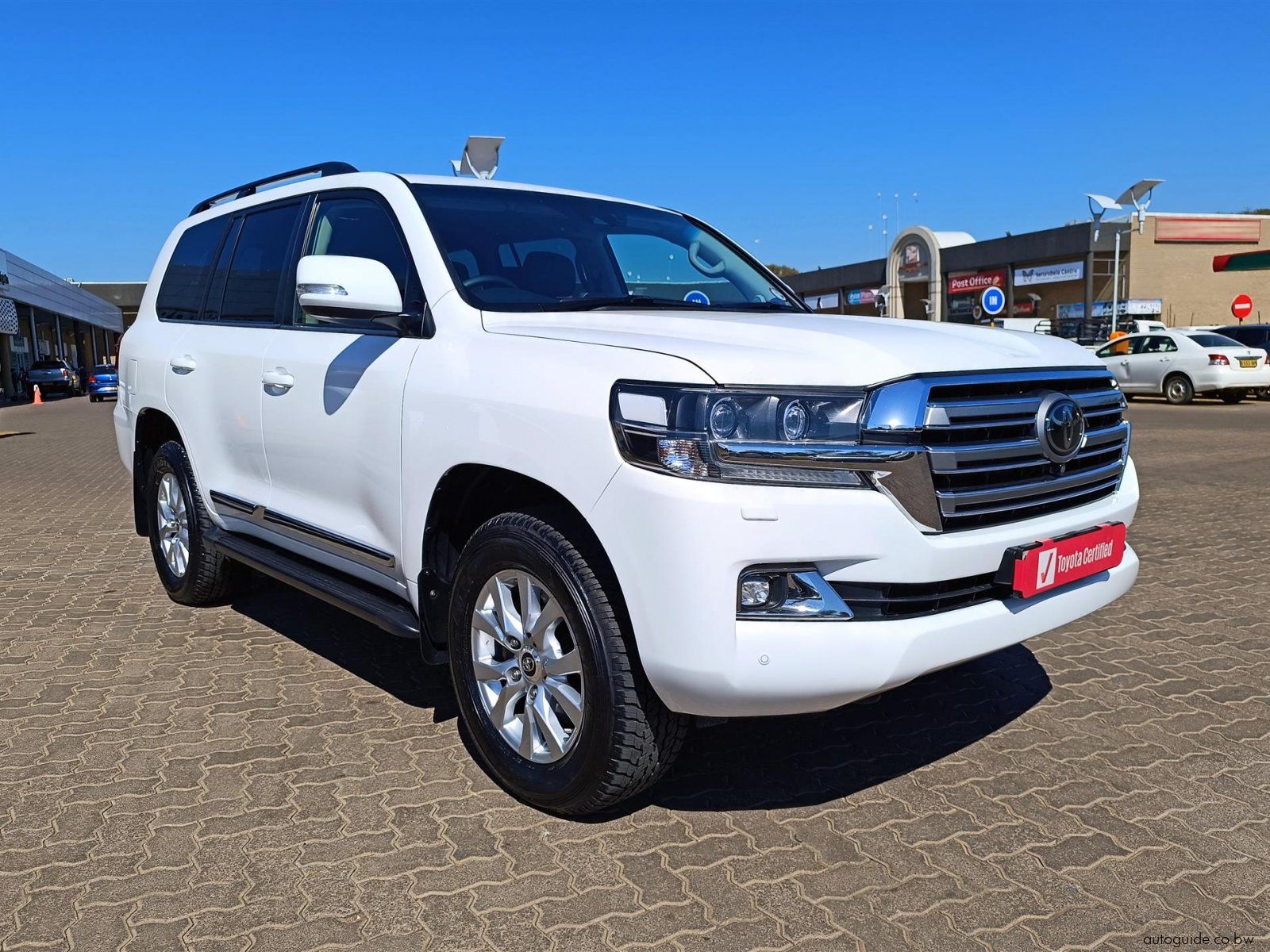 2020 Toyota Land Cruiser 200 4.5TD VX-R V8 photo