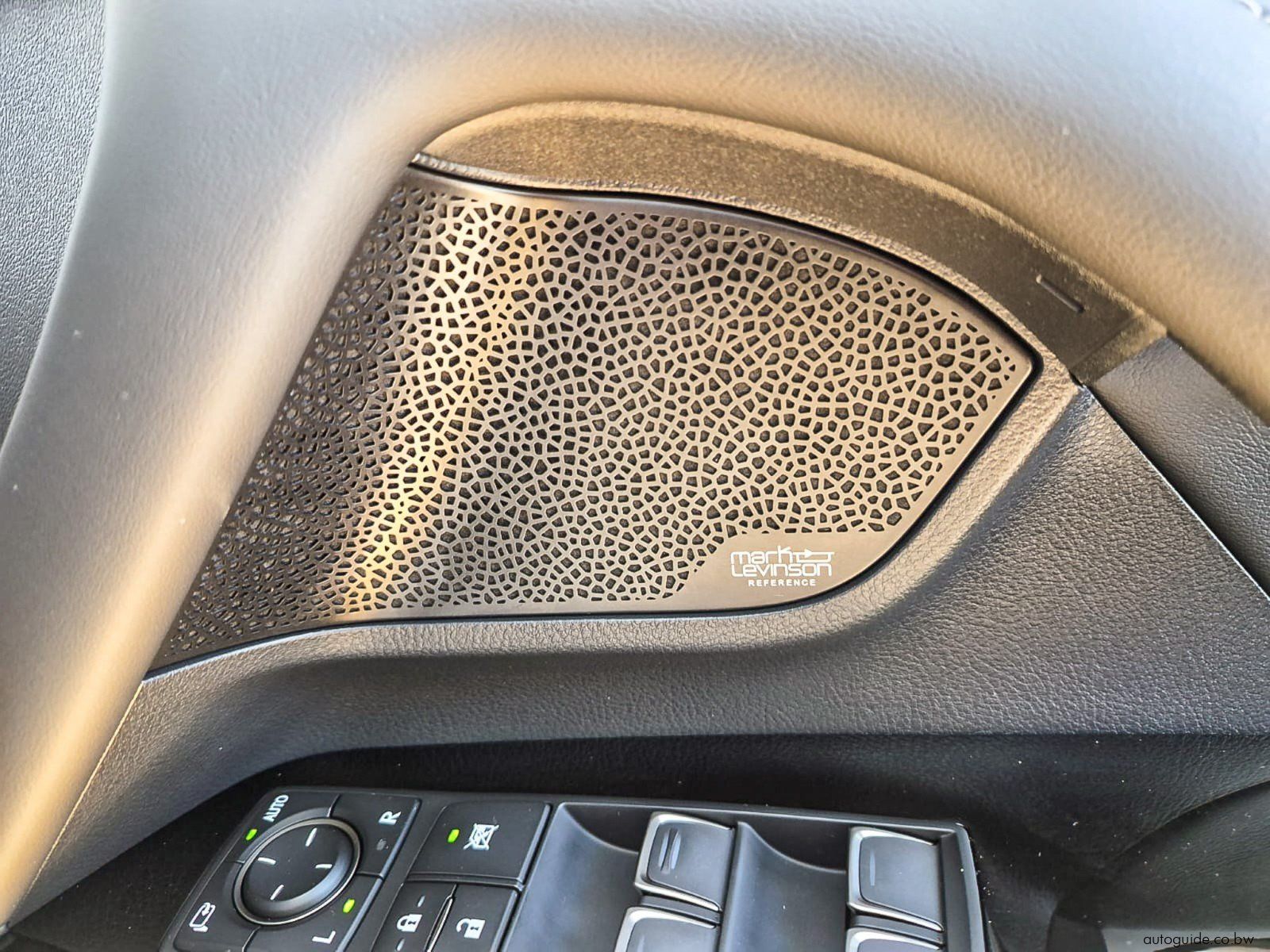 2024 Lexus LX500D Urban photo