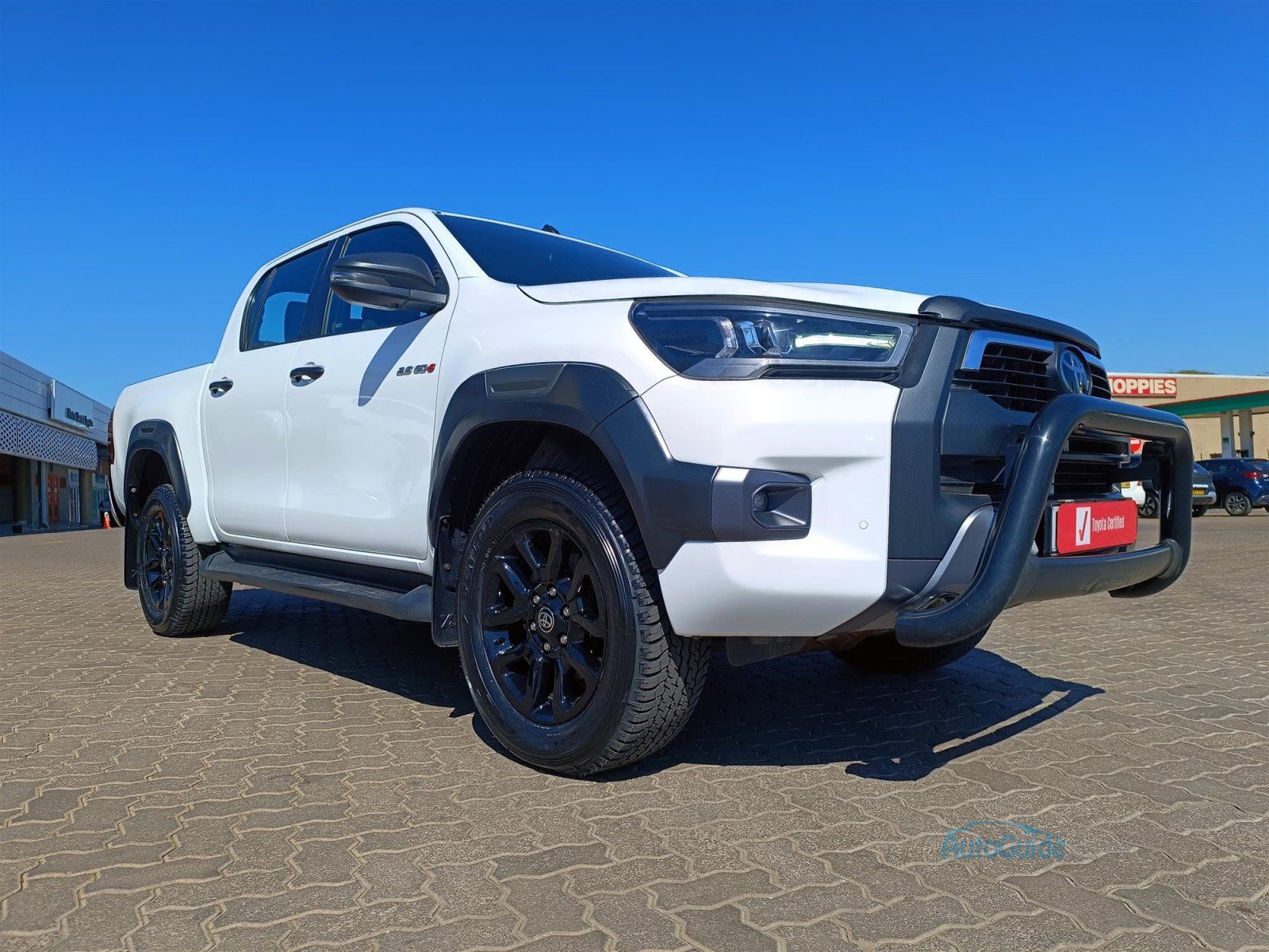 2022 Toyota Hilux Legend 2.8 GD-6 4x4 photo