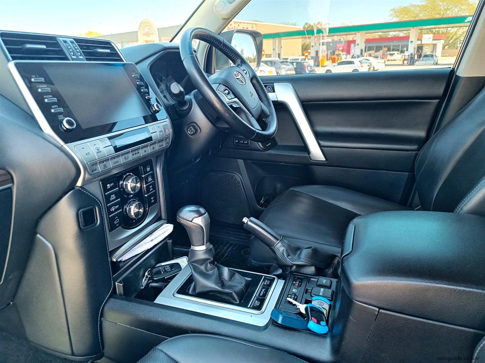 2022 Toyota Land Cruiser Prado VX 2.8 GD-6 photo