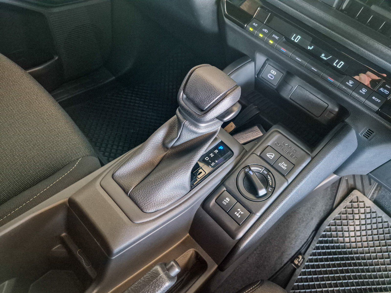 2026 Toyota FJ Cruiser photo