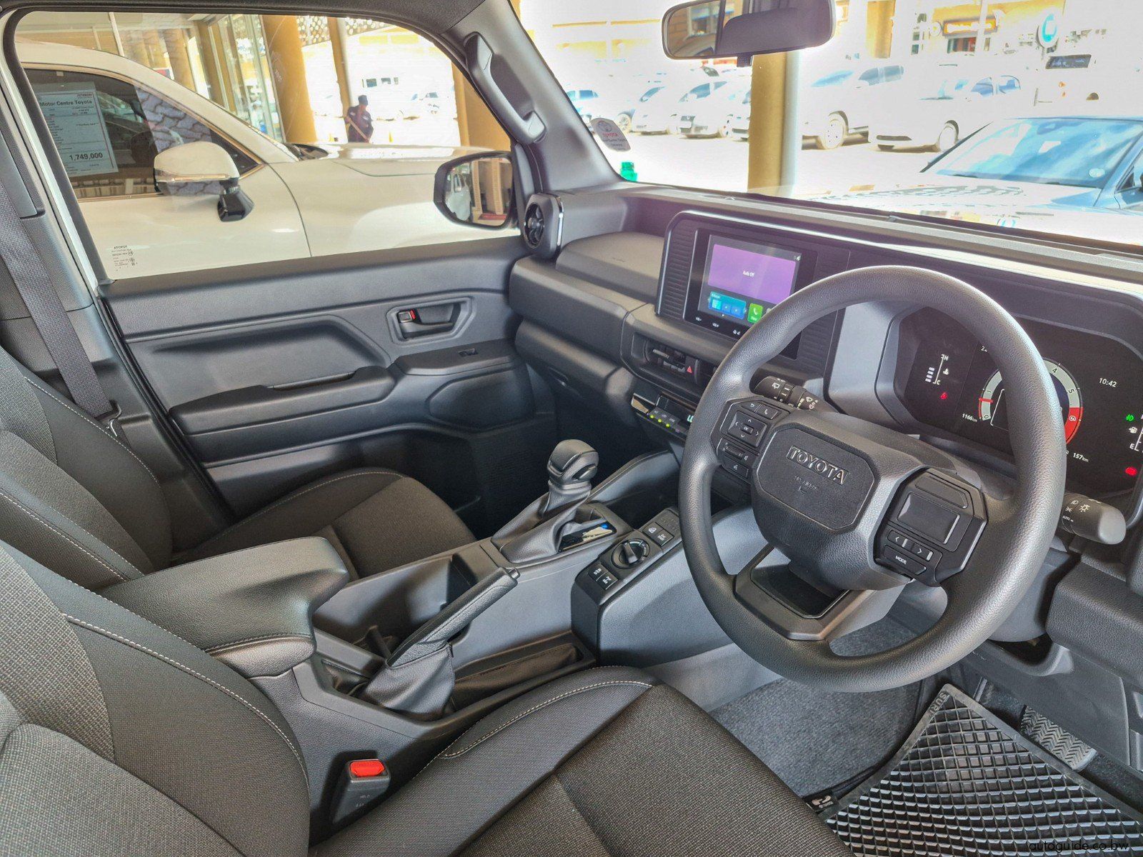 2026 Toyota FJ Cruiser photo