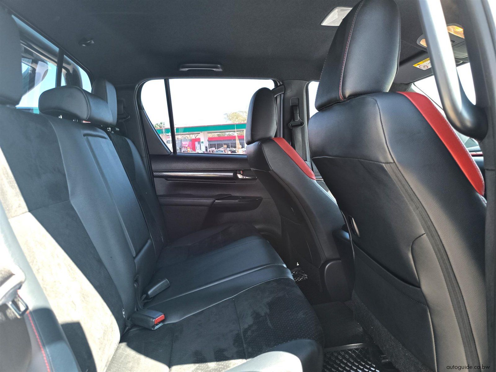 2024 Toyota Hilux GR-Sport II 2.8 GD-6 4x4 photo