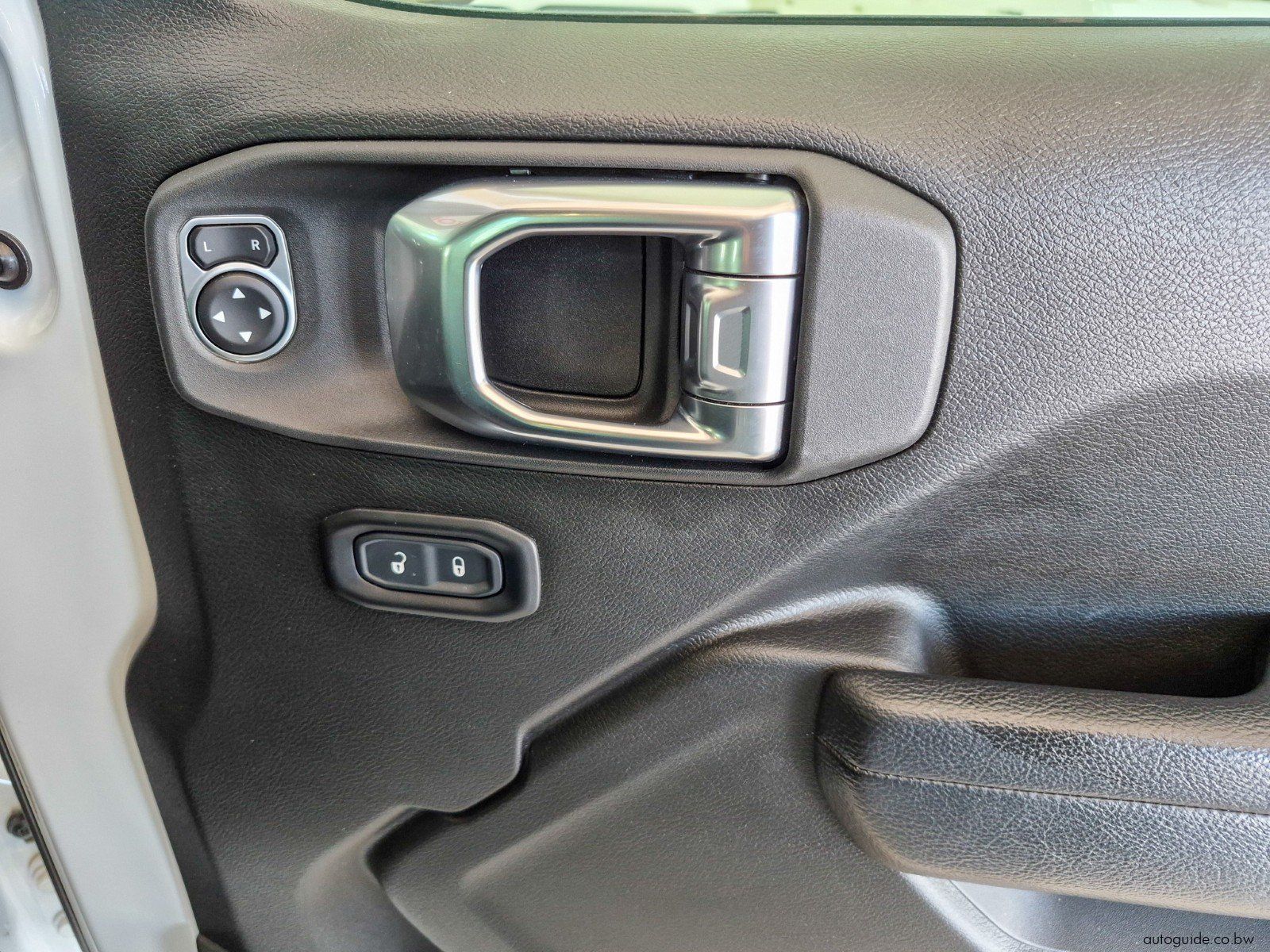 2023 Jeep Wrangler Sport photo