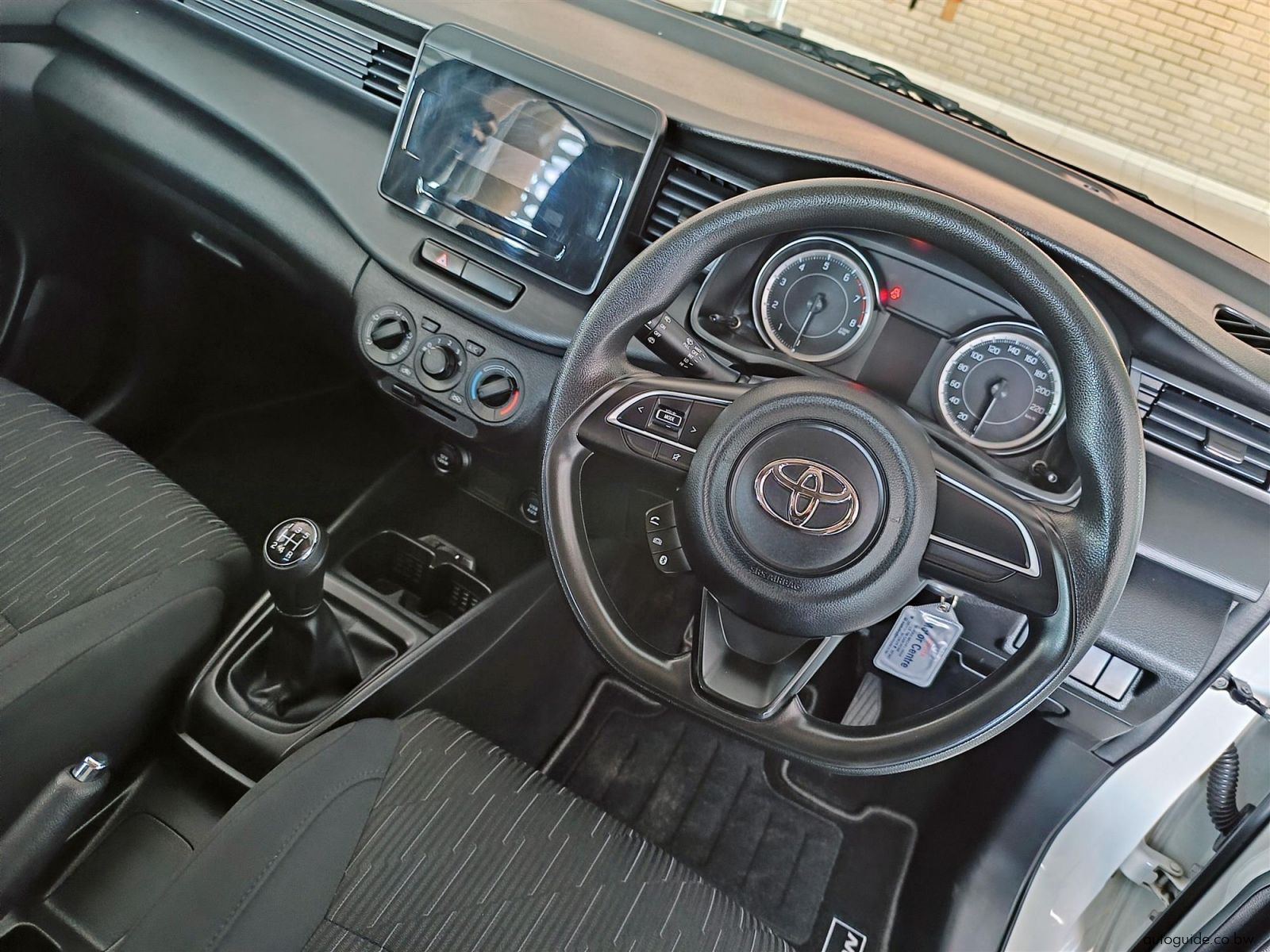 2023 Toyota Rumion 1.5 XS 7 Seater photo