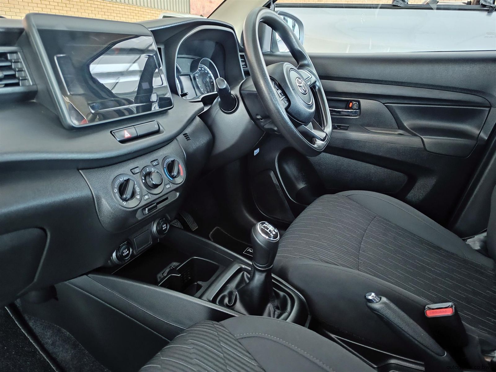 2023 Toyota Rumion 1.5 XS 7 Seater photo