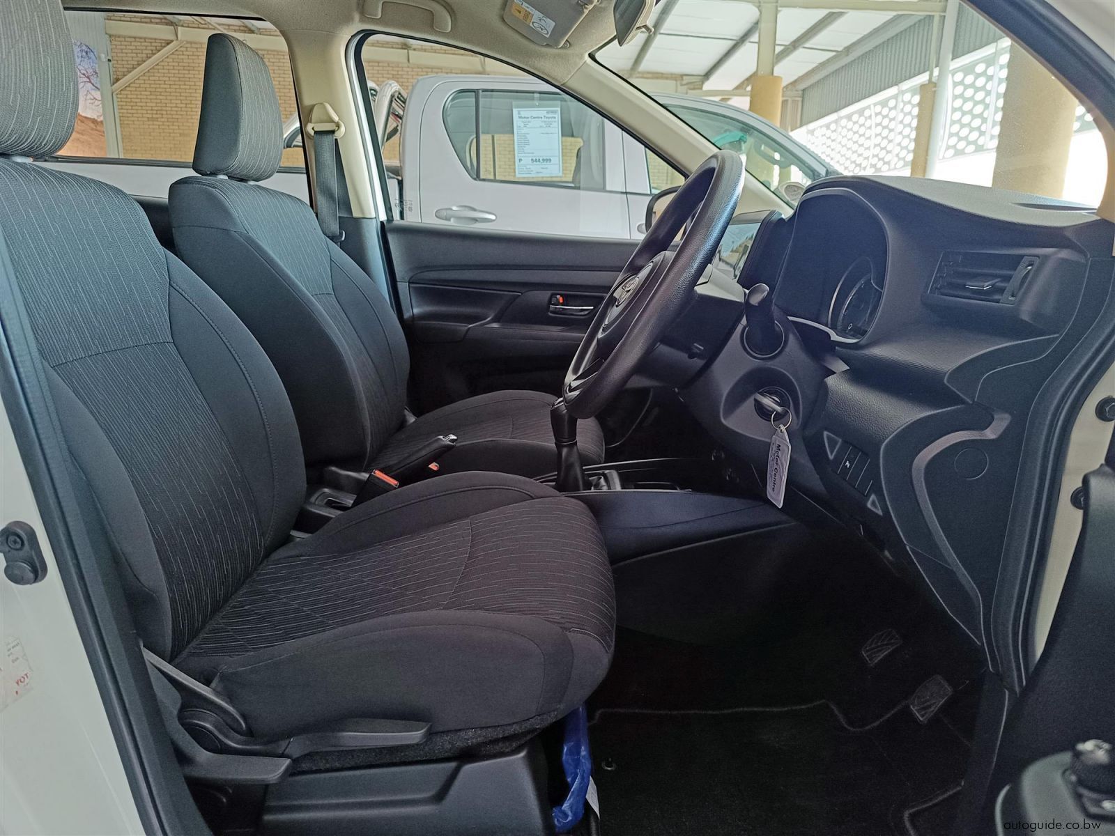 2023 Toyota Rumion 1.5 XS 7 Seater photo