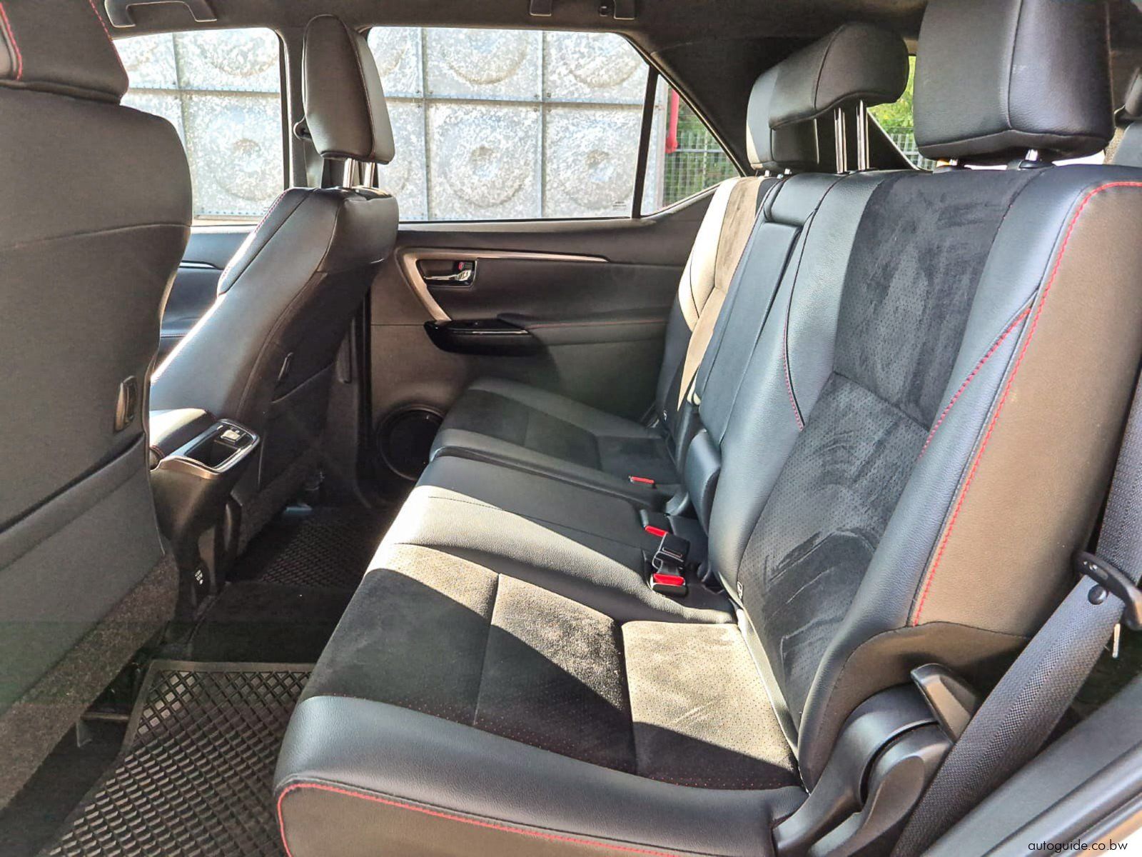 2025 Toyota Fortuner GR-S 4x4 photo