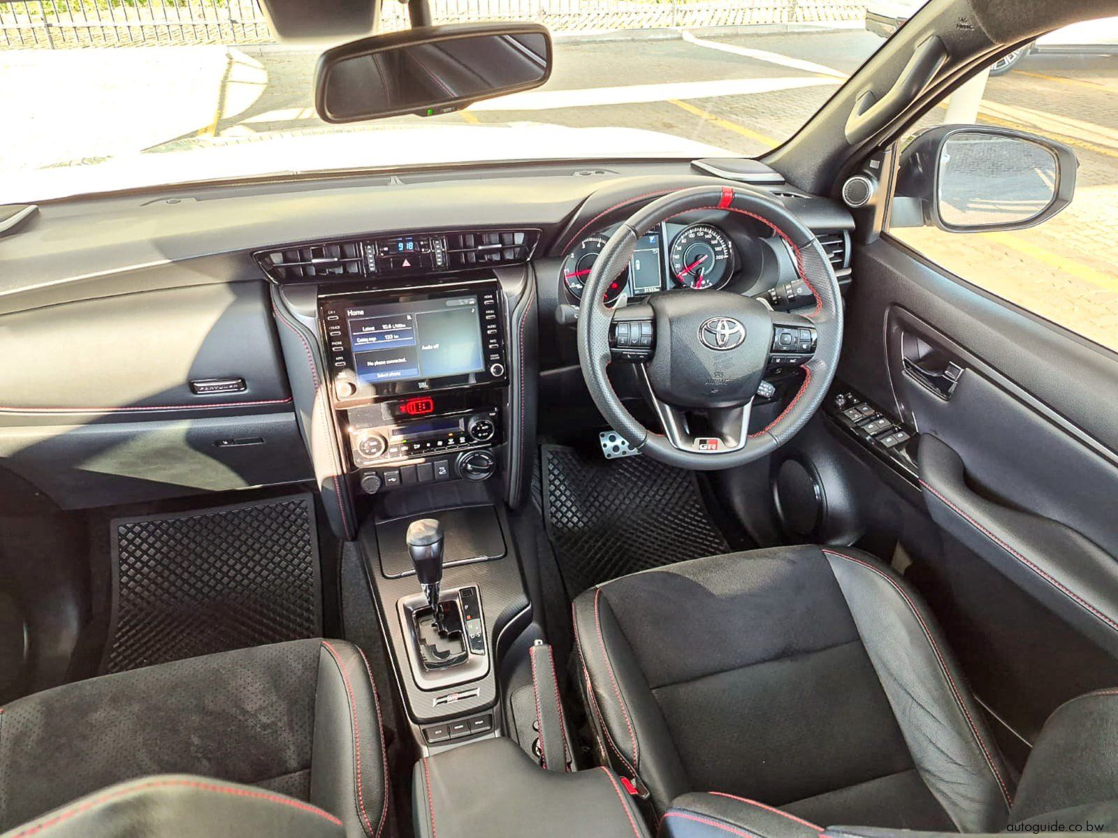 2025 Toyota Fortuner GR-S 4x4 photo