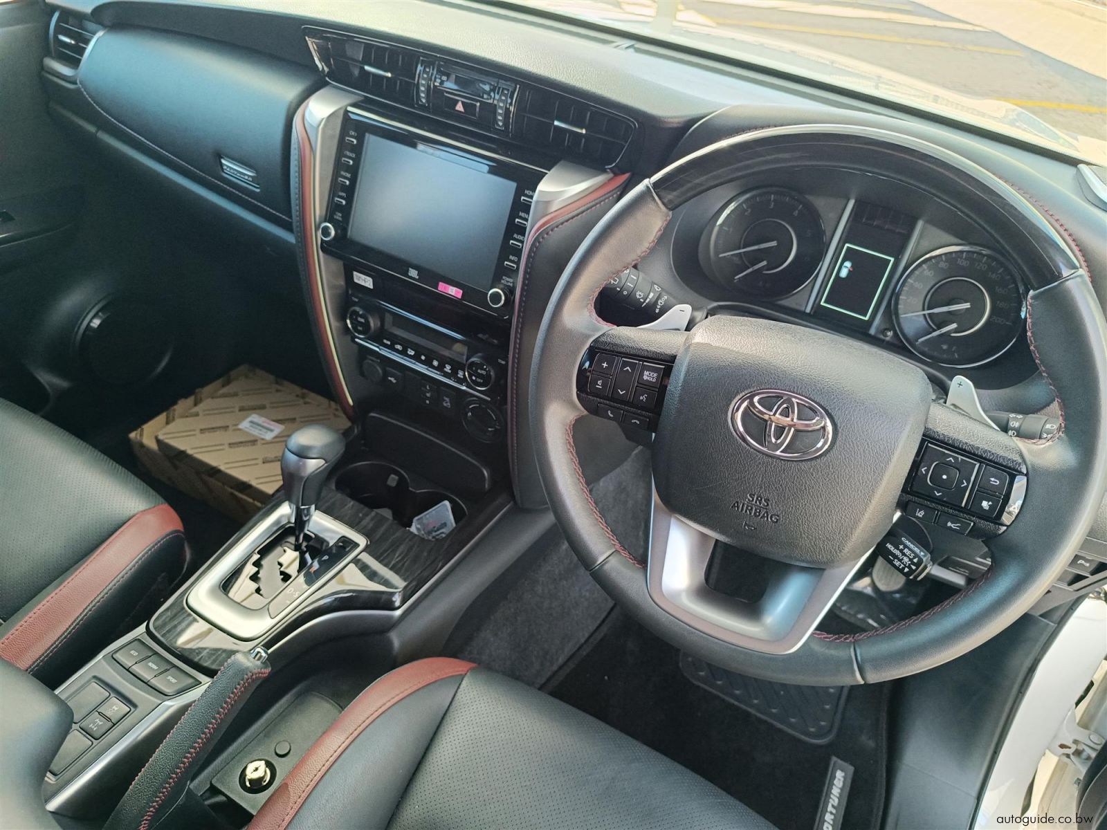2025 Toyota Fortuner 2.8 GD6 VX 4x4 AT photo