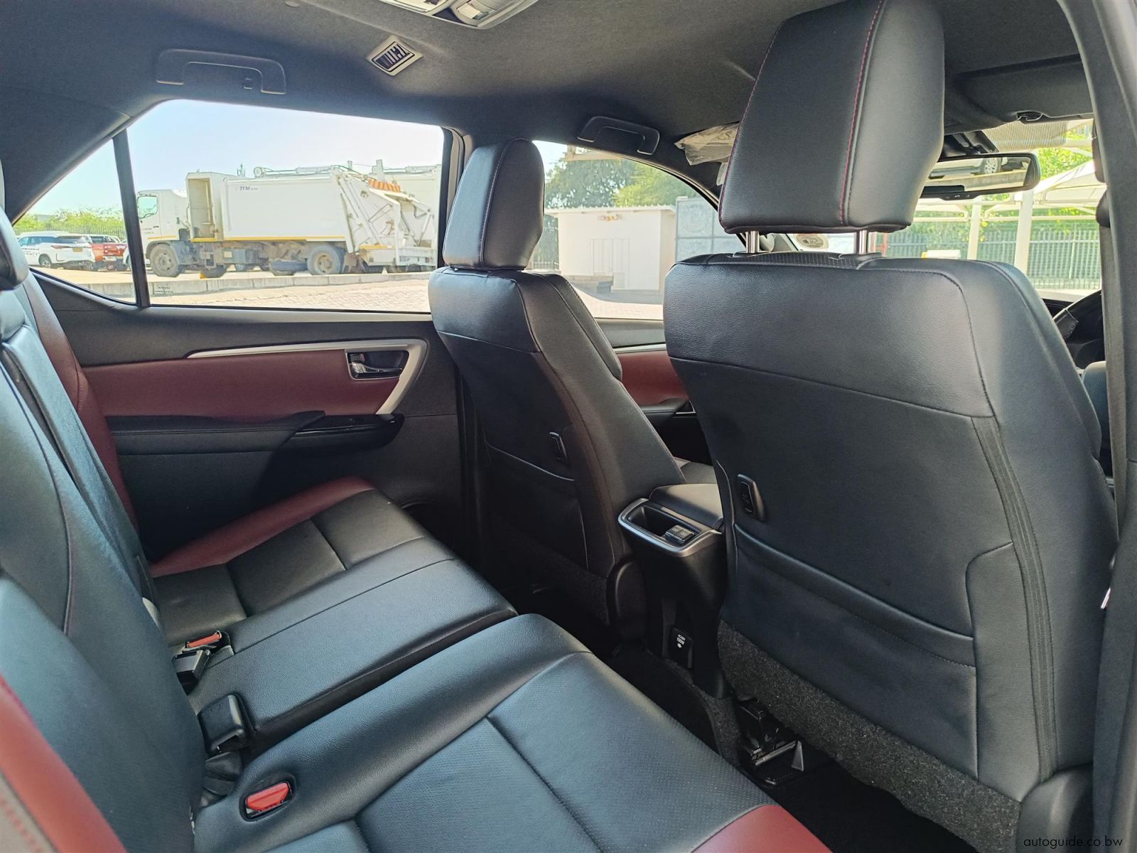 2025 Toyota Fortuner 2.8 GD6 VX 4x4 AT photo