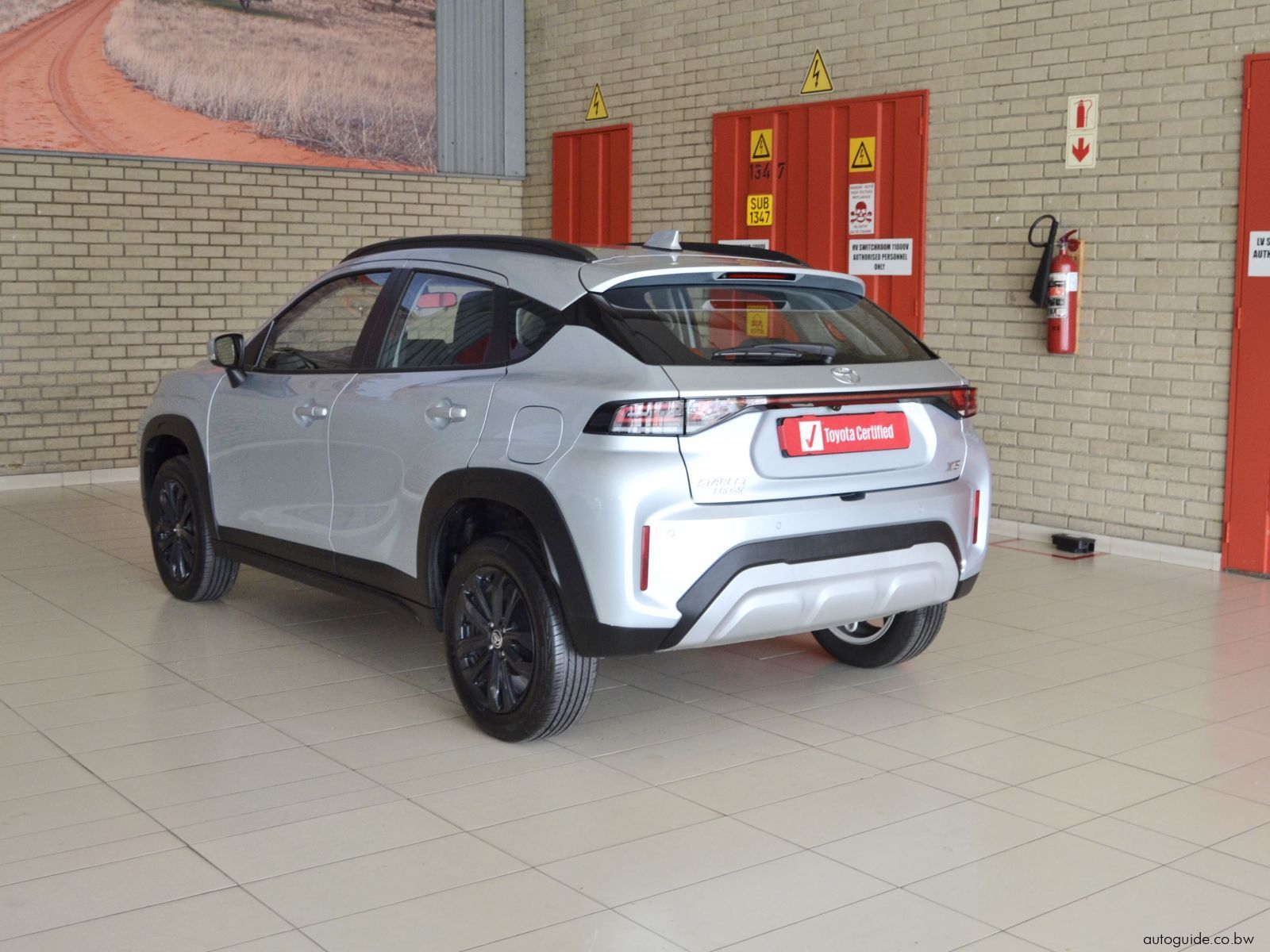 2025 Toyota Starlet Cross XS photo