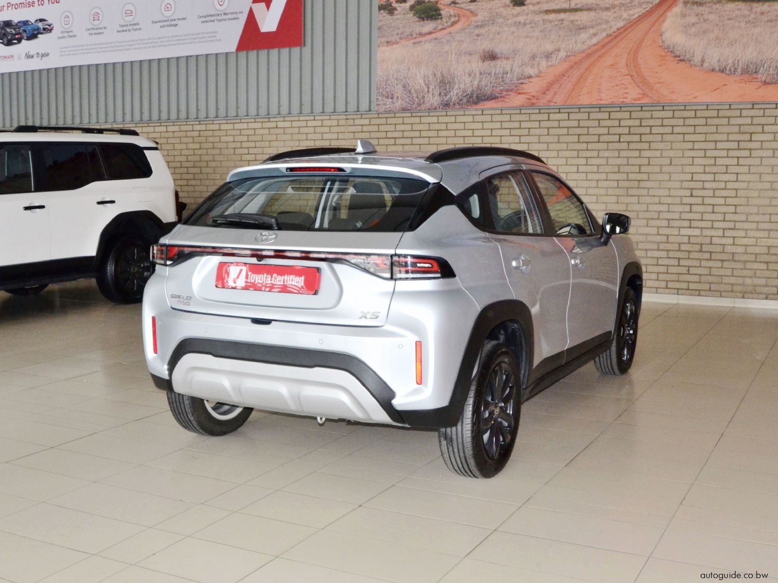 2025 Toyota Starlet Cross XS photo