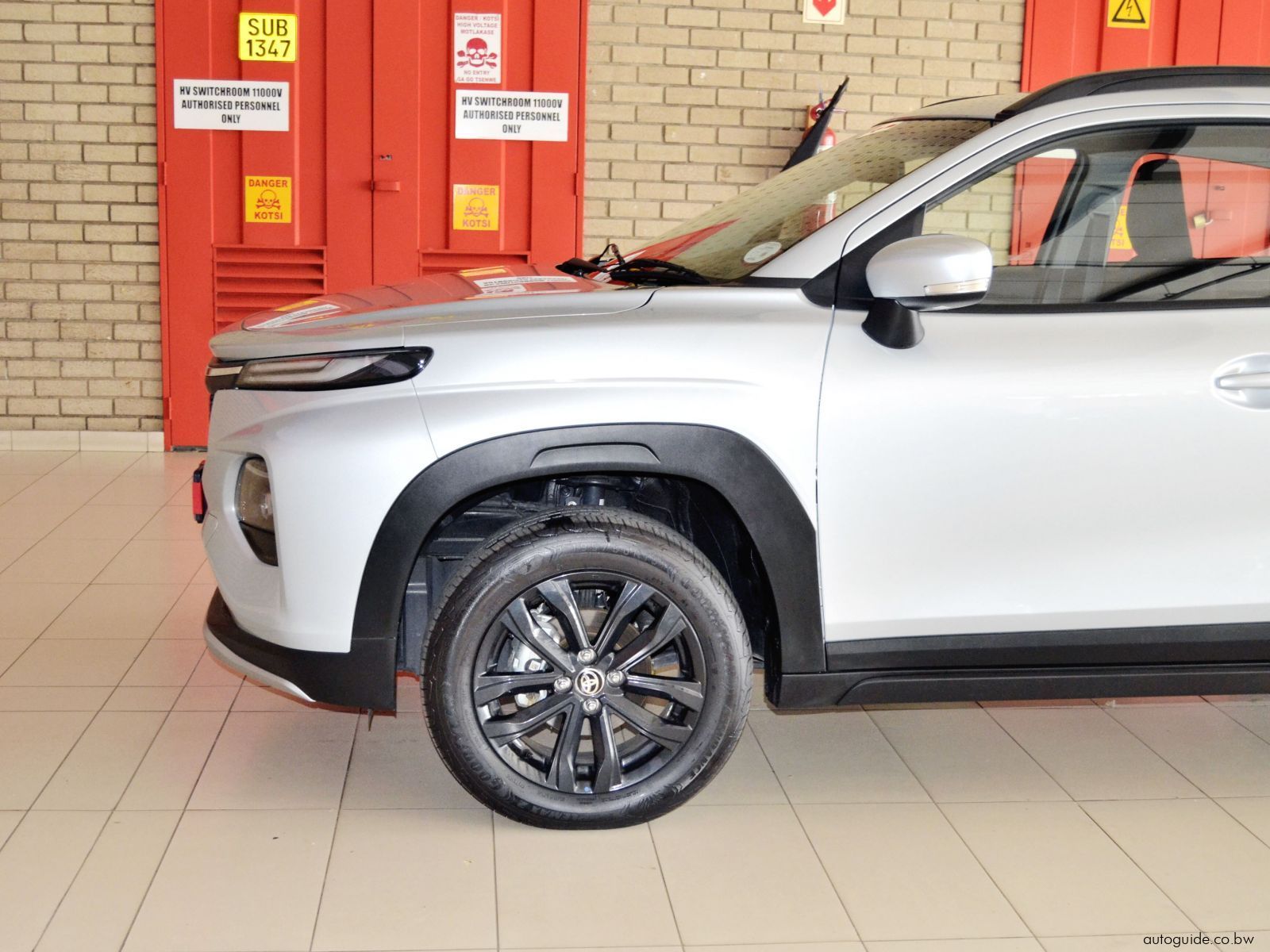 2025 Toyota Starlet Cross XS photo