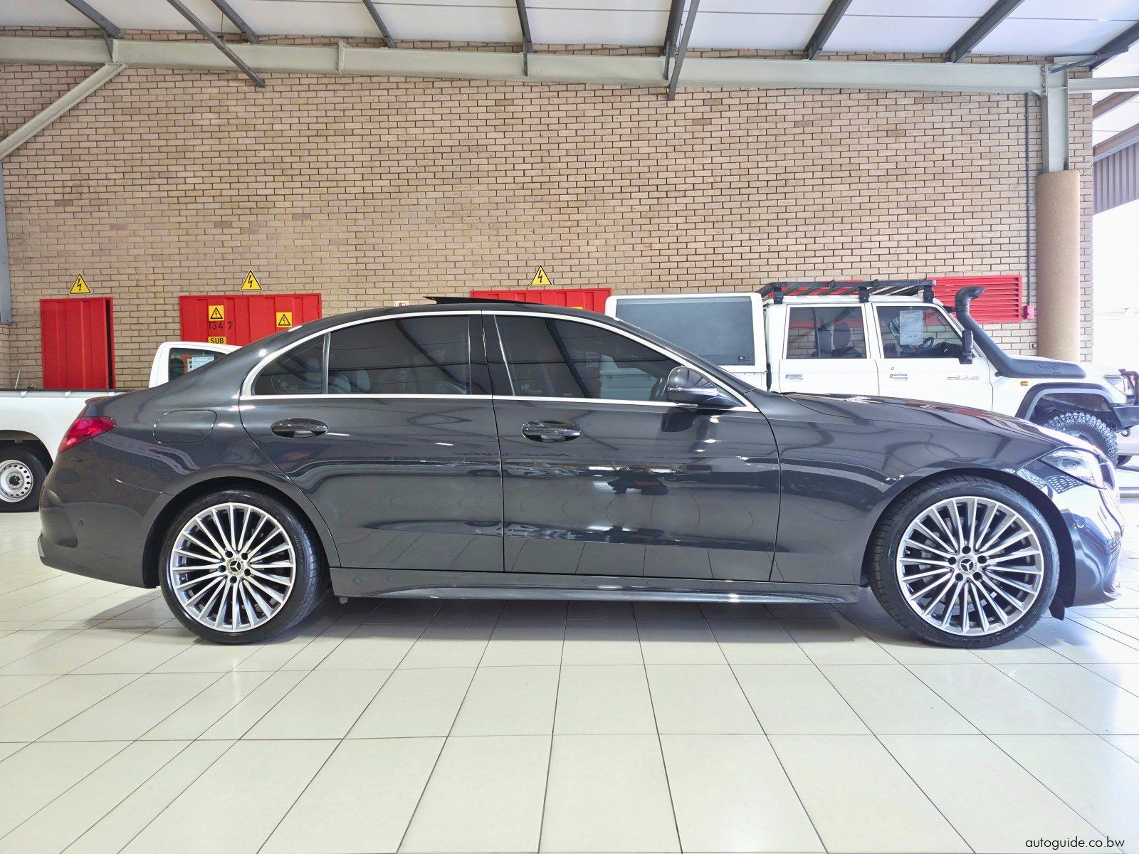 2023 Mercedes-Benz C200 AMG photo