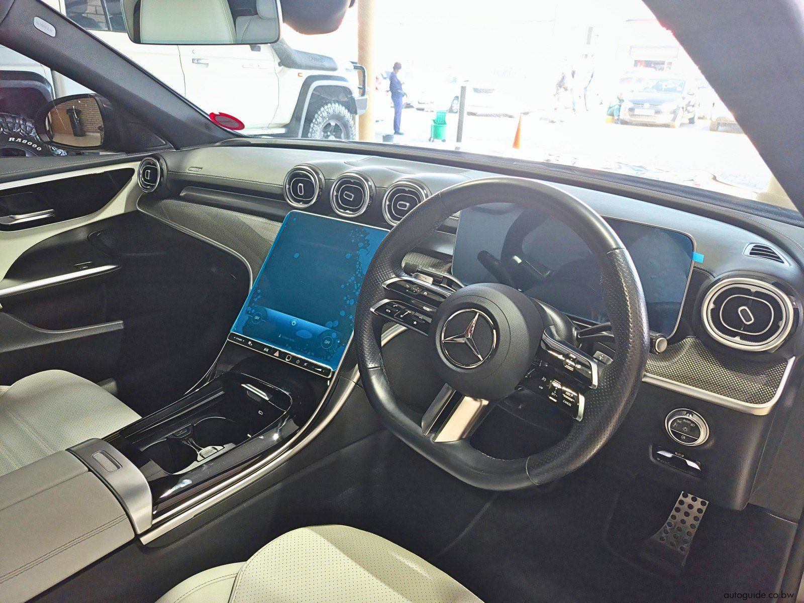 2023 Mercedes-Benz C200 AMG photo