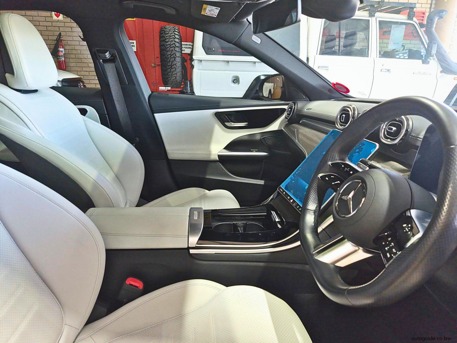 2023 Mercedes-Benz C200 AMG photo