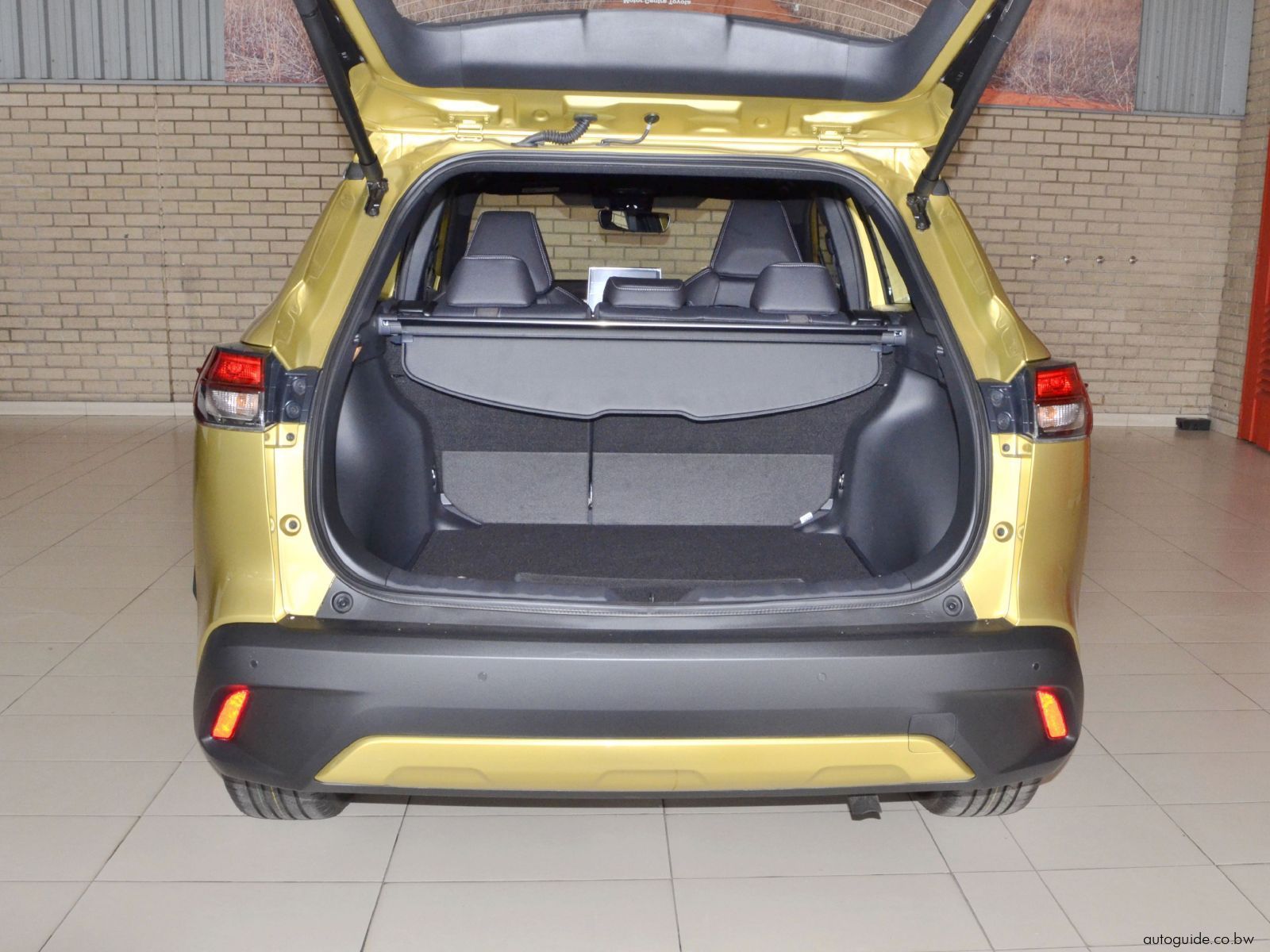 2025 Toyota Corolla Cross XR photo