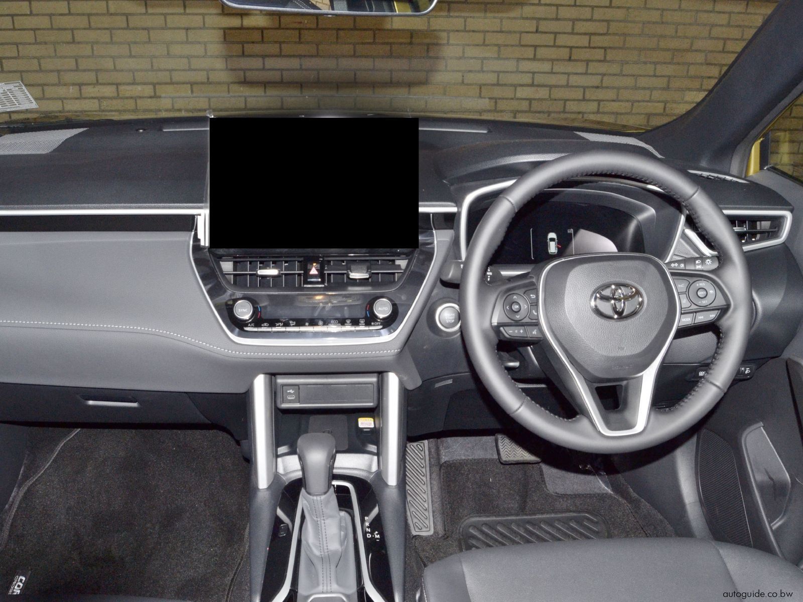 2025 Toyota Corolla Cross XR photo