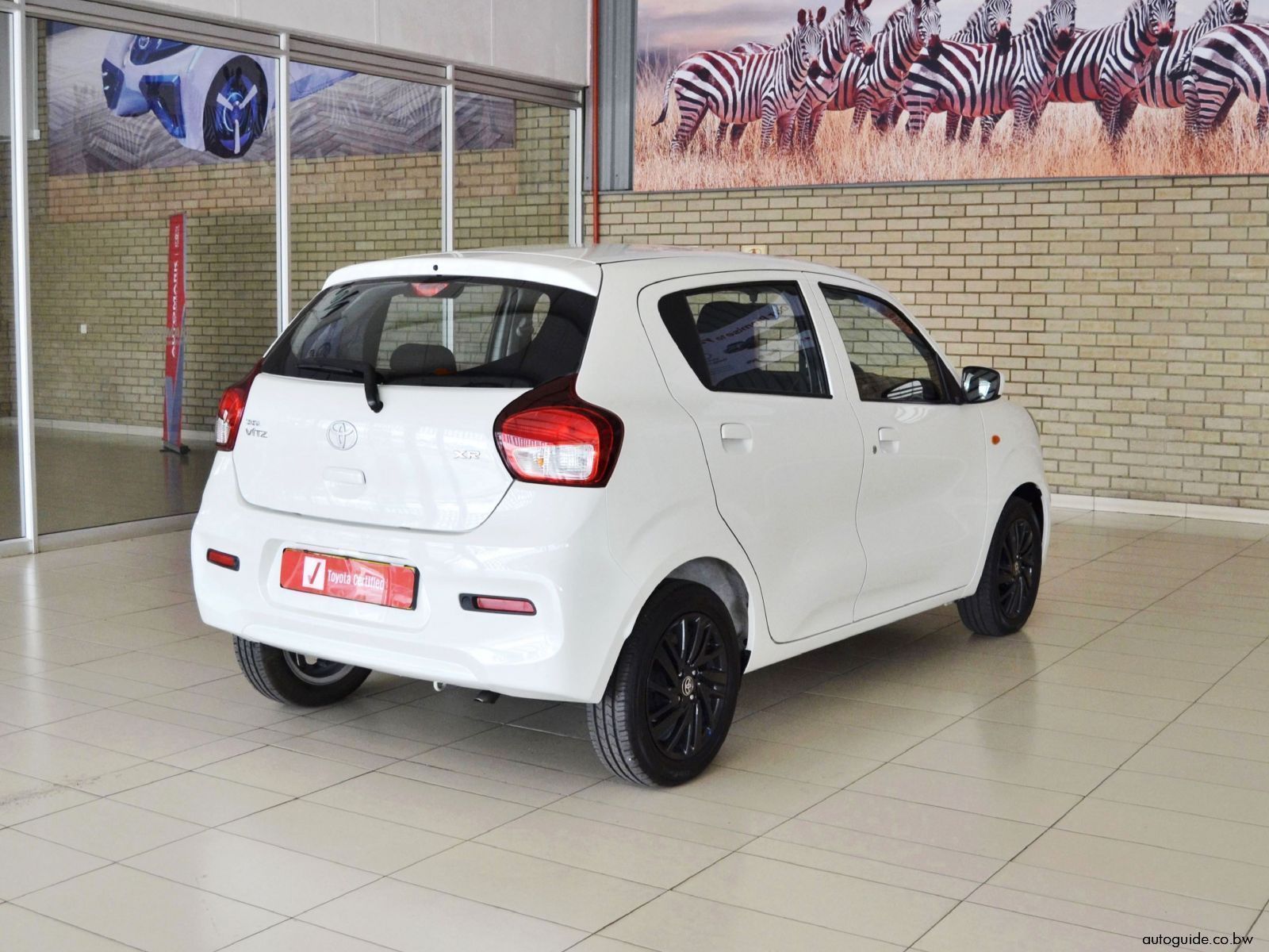 2025 Toyota Vitz photo