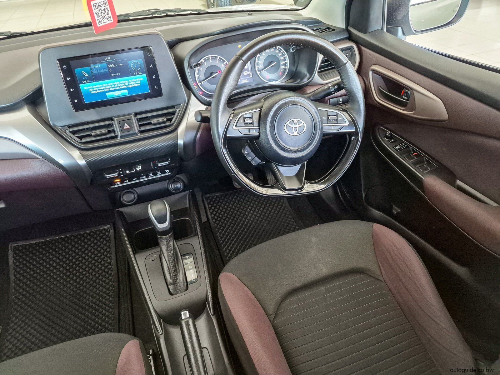 2025 Toyota Starlet Cross XS photo