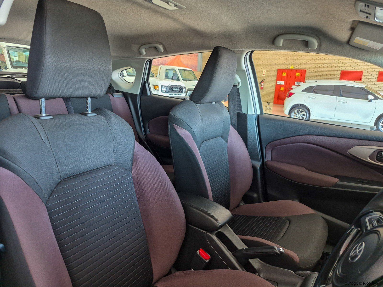 2025 Toyota Starlet Cross XS photo